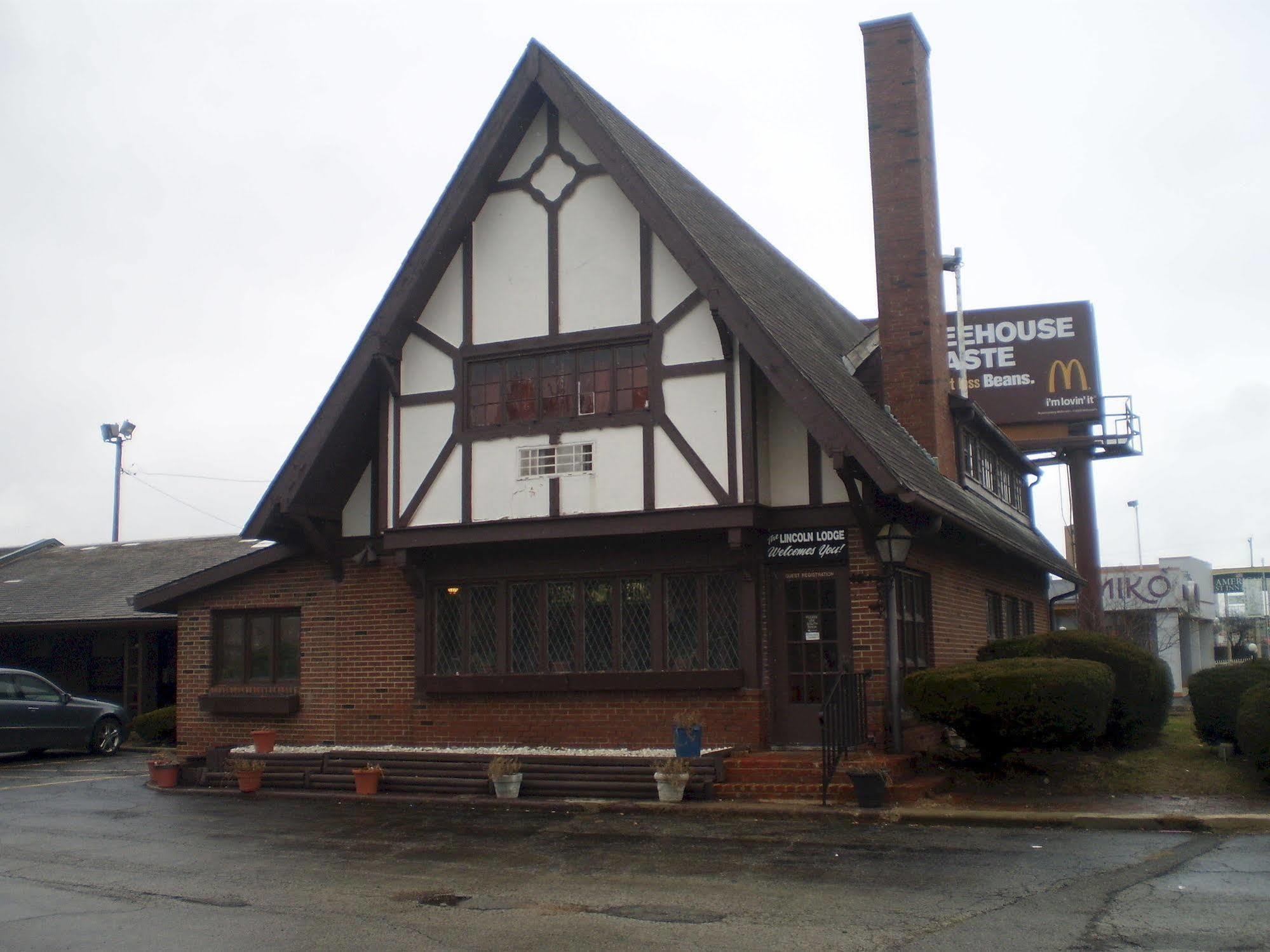 שמפיין The Lincoln Lodge Urbana מראה חיצוני תמונה