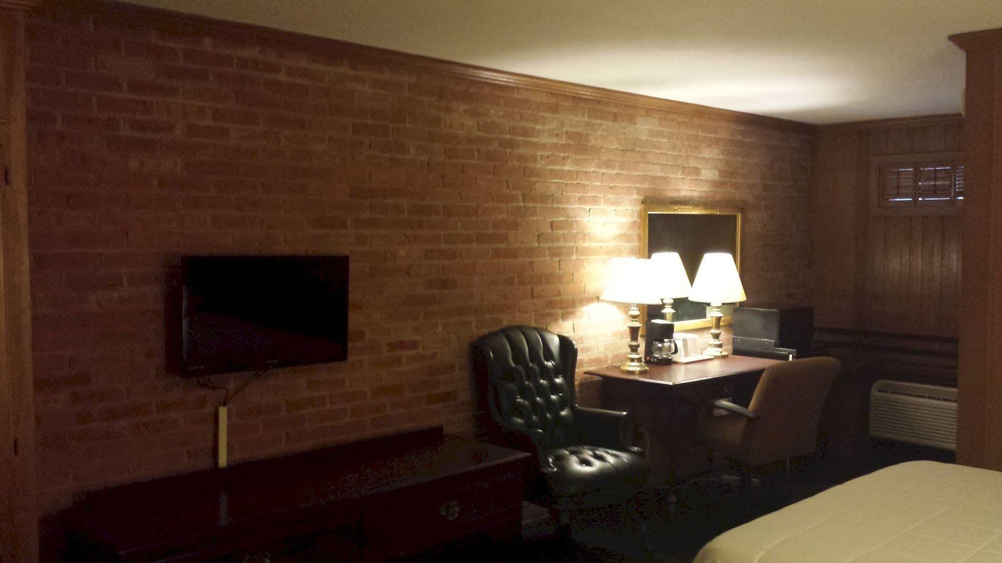 שמפיין The Lincoln Lodge Urbana מראה חיצוני תמונה