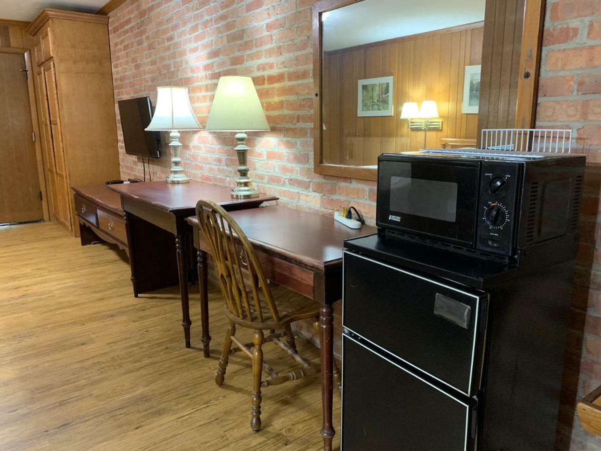שמפיין The Lincoln Lodge Urbana מראה חיצוני תמונה